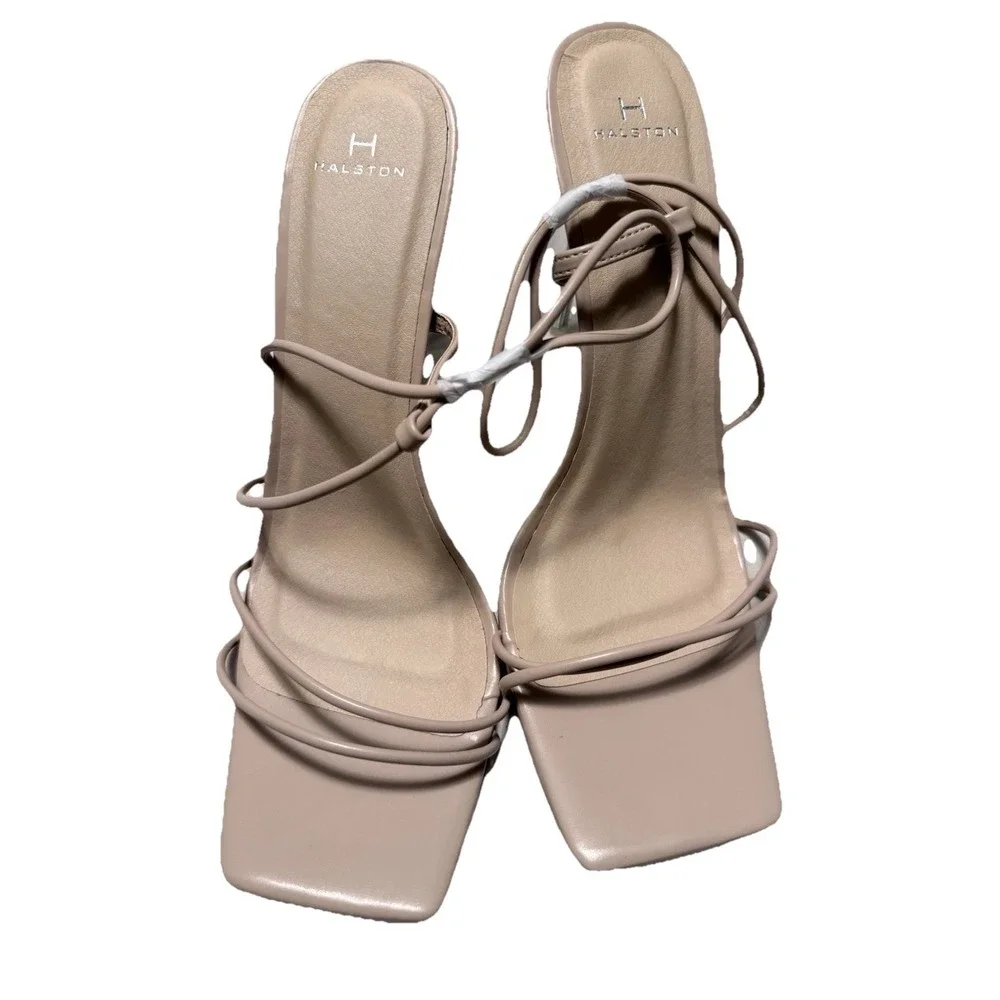 Women's New In Box Halston Nude Strappy Sandal‎ Size 11